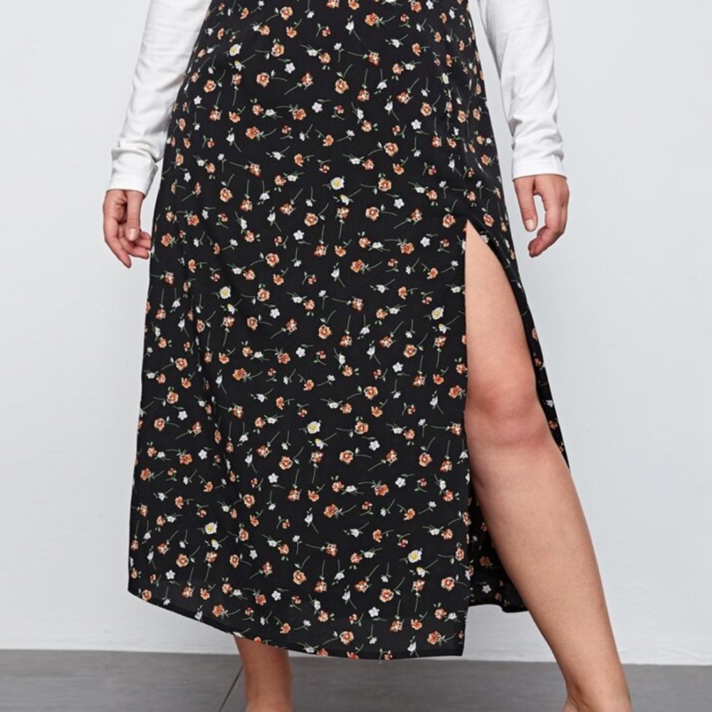 Plus Size Floral Split Skirt